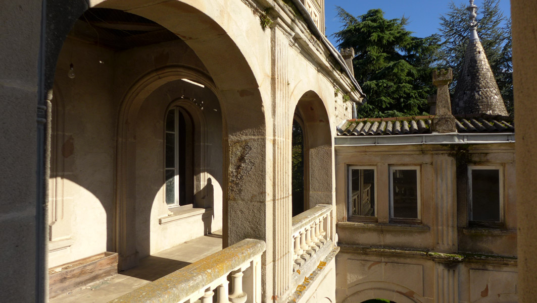 balustrade on the first floor